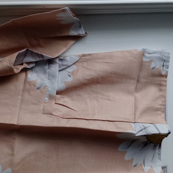 Daisy top - Picture 2 of 5